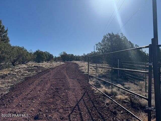 2.53 Acres of Residential Land with Home for Sale in Williams, Arizona