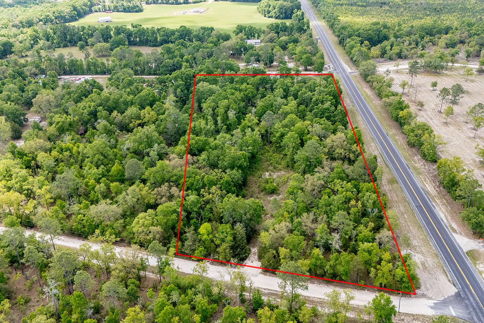5 Acres of Land for Sale in Bell, Florida