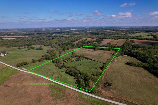 20 Acres of Land for Sale in Hamilton, Missouri