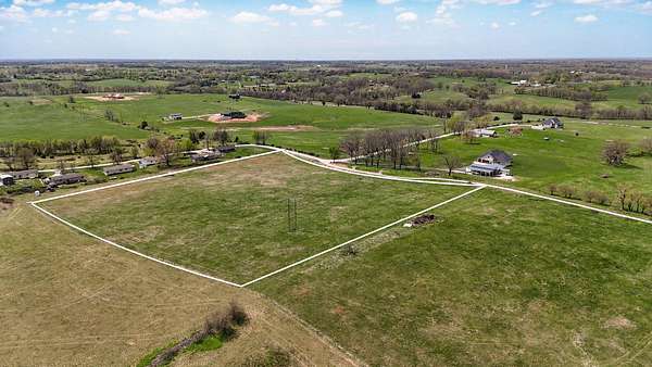 10 Acres of Land for Sale in Ozark, Missouri