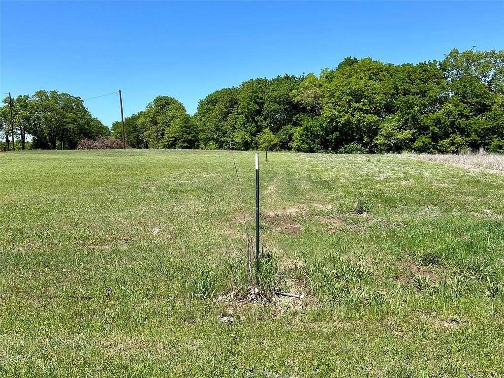 0.5 Acres of Residential Land for Sale in Nocona, Texas