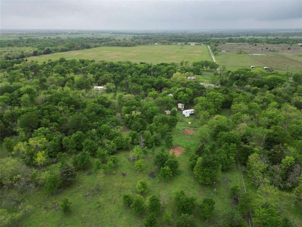 10.1 Acres of Land for Sale in Corsicana, Texas