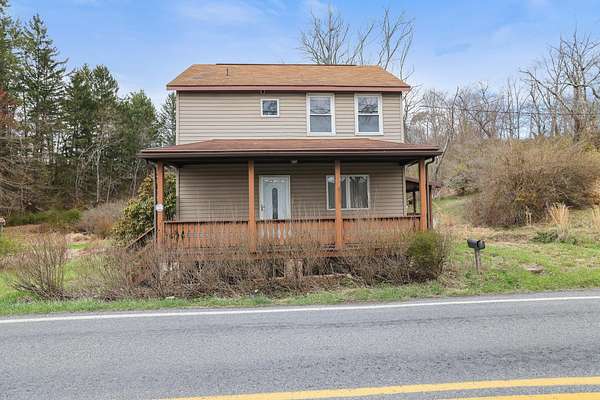 2.25 Acres of Residential Land with Home for Sale in Lehighton, Pennsylvania