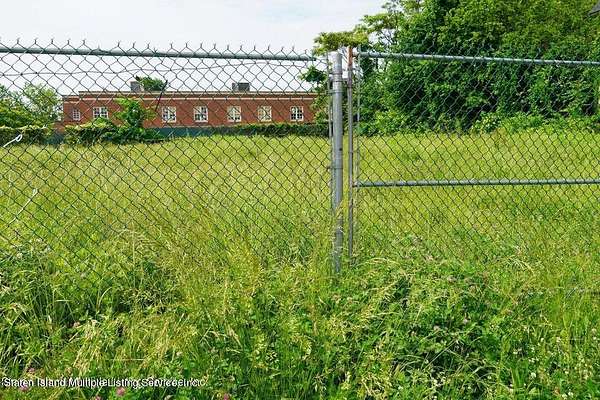 0.42 Acres of Commercial Land for Sale in Staten Island, New York