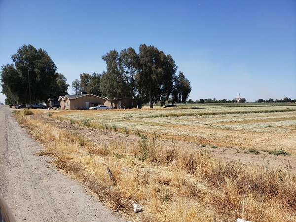 19.4 Acres of Land for Sale in Hanford, California