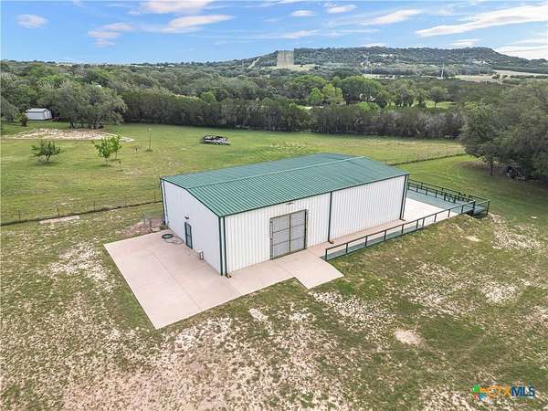 4.42 Acres of Improved Commercial Land for Sale in Killeen, Texas