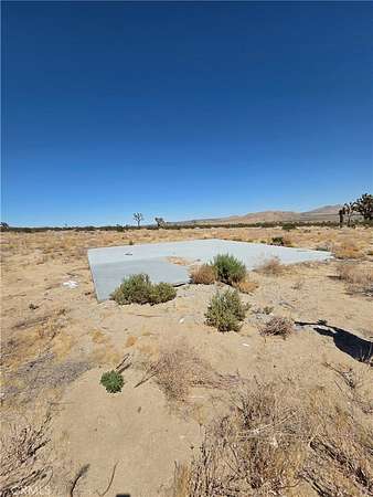 2.5 Acres of Land for Sale in Palmdale, California