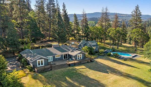 7.64 Acres of Residential Land with Home for Sale in Mosier, Oregon