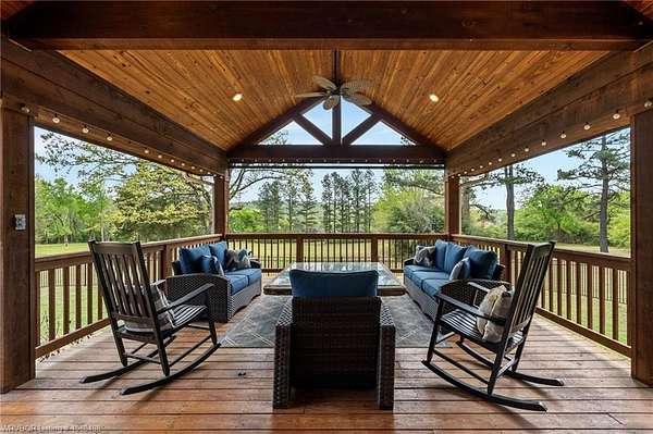 5.5 Acres of Residential Land with Home for Sale in Greenwood, Arkansas