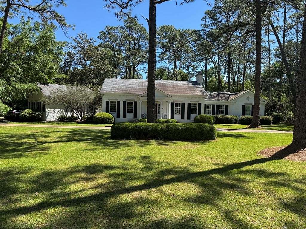 3.85 Acres of Residential Land with Home for Sale in Cairo, Georgia