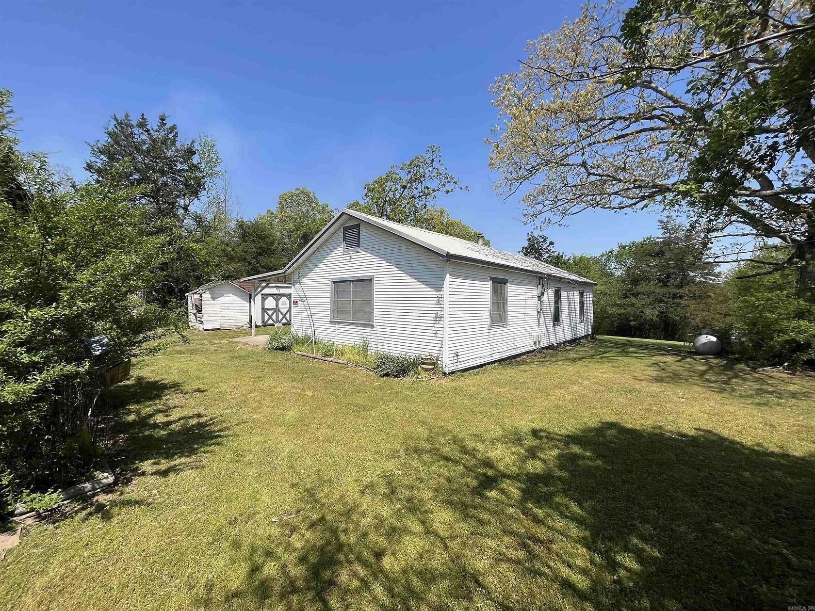 1.8 Acres of Residential Land with Home for Sale in Mena, Arkansas