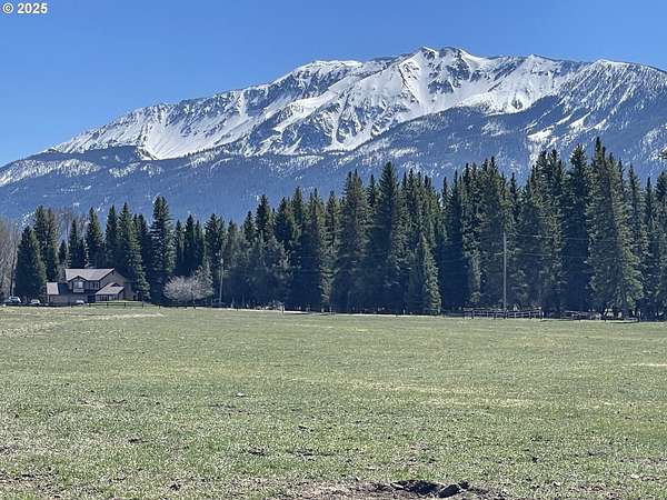 29 Acres of Land with Home for Sale in Enterprise, Oregon