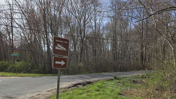 1 Acre of Residential Land for Sale in East Haddam, Connecticut