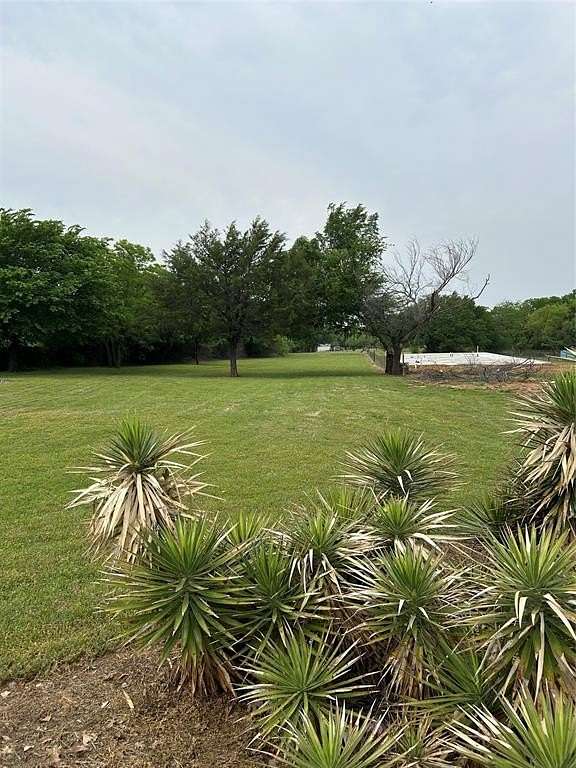 1.47 Acres of Land for Sale in Kennedale, Texas