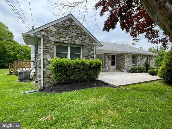 4.4 Acres of Residential Land with Home for Lease in Holland, Pennsylvania