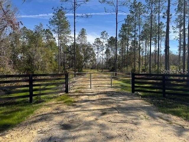 14 Acres of Recreational Land for Sale in Fort McCoy, Florida