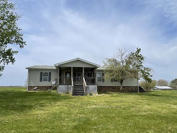 1.5 Acres of Residential Land with Home for Sale in Pikeville, Tennessee