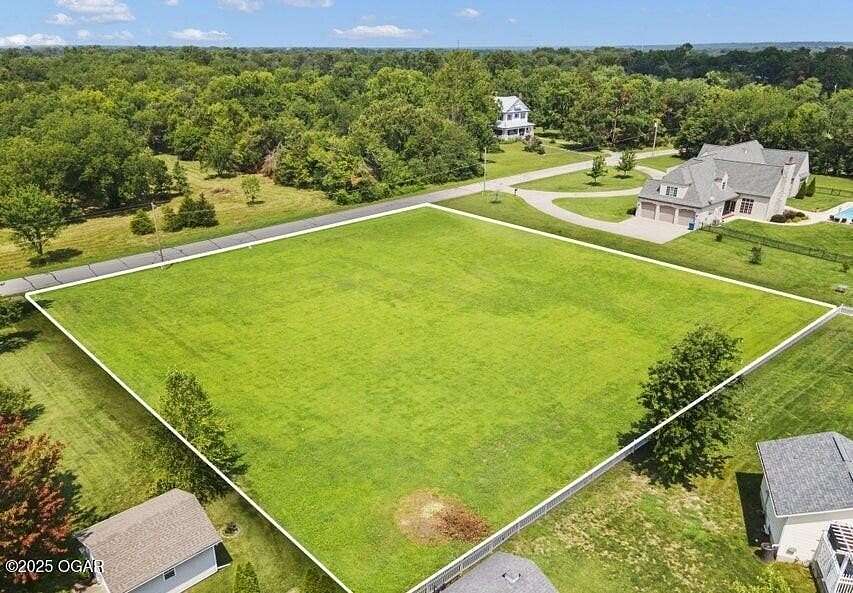 1 Acre of Residential Land for Sale in Carthage, Missouri