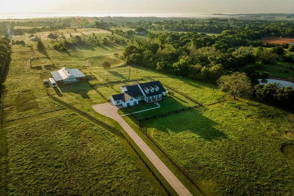 21.2 Acres of Agricultural Land with Home for Sale in Chappell Hill, Texas