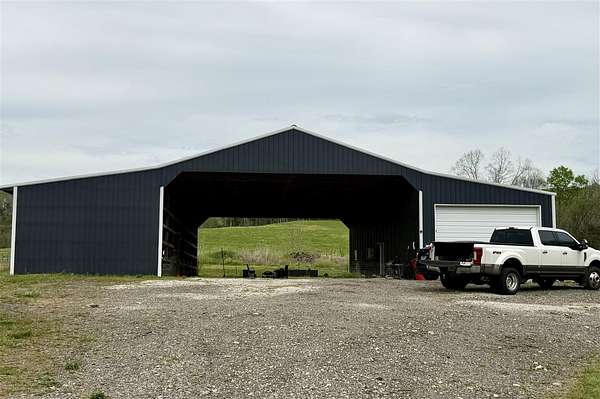 235 Acres of Land with Home for Sale in Tompkinsville, Kentucky