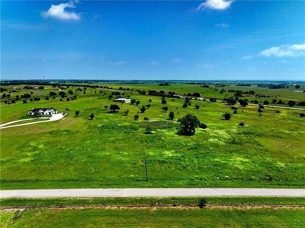 10 Acres of Recreational Land for Sale in Moody, Texas
