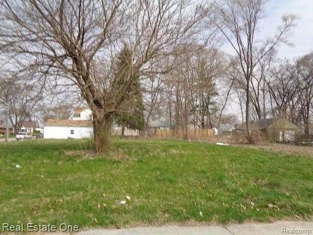 0.11 Acres of Residential Land for Sale in Hamtramck, Michigan
