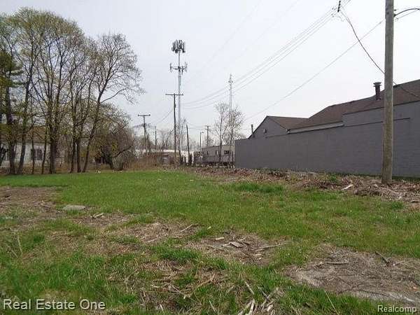 0.12 Acres of Residential Land for Sale in Hamtramck, Michigan