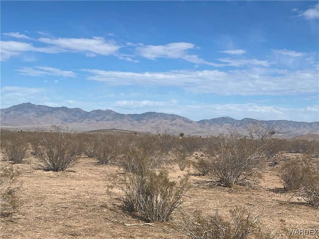 5 Acres of Land for Sale in Dolan Springs, Arizona