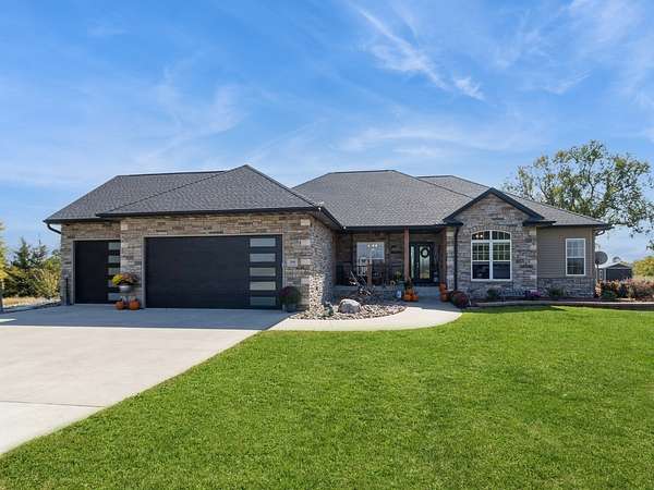 9.68 Acres of Residential Land with Home for Sale in St. Charles, Iowa