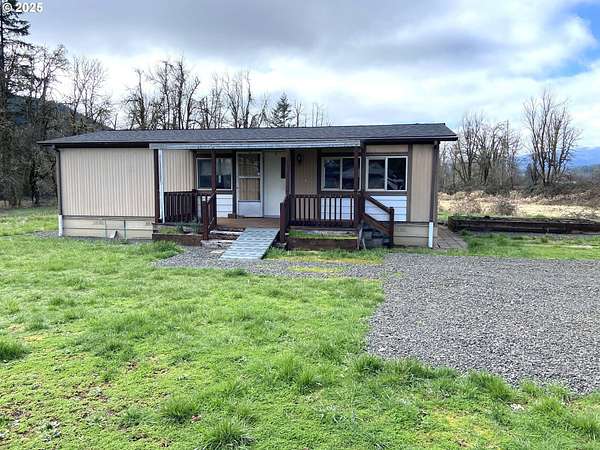 2.52 Acres of Residential Land with Home for Sale in Springfield, Oregon