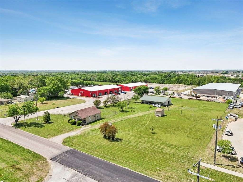 2 Acres of Improved Mixed-Use Land for Sale in Melissa, Texas