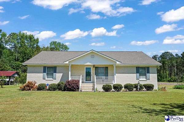 1.55 Acres of Residential Land with Home for Sale in Mullins, South Carolina