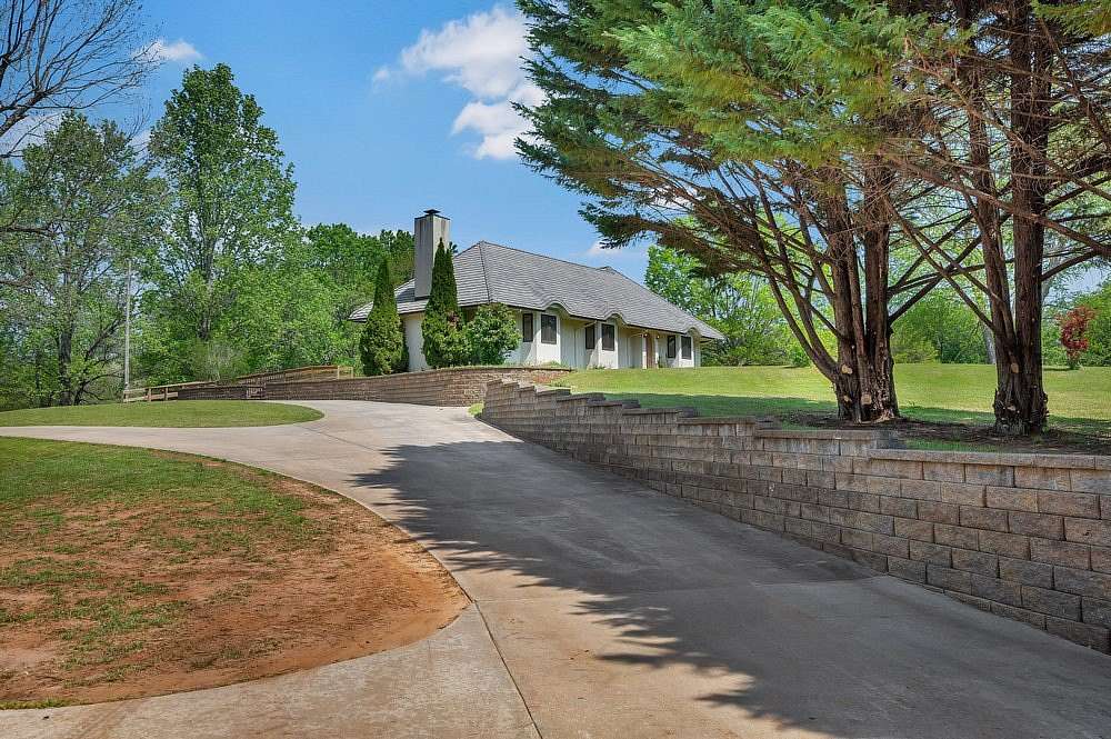 13 Acres of Land with Home for Sale in Salem, South Carolina