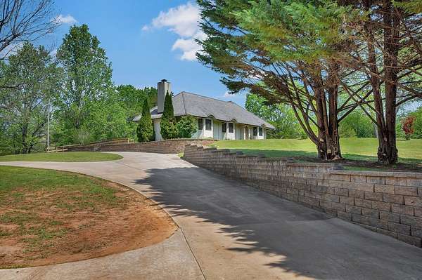 13 Acres of Land with Home for Sale in Salem, South Carolina