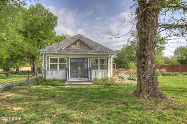 6 Acres of Residential Land with Home for Sale in Carthage, Missouri