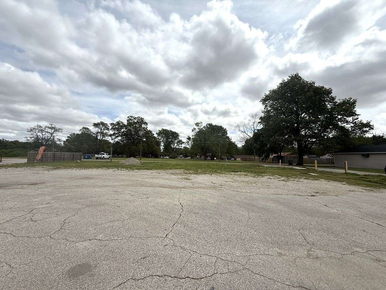 1.5 Acres of Mixed-Use Land for Sale in Kennett, Missouri