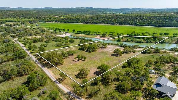 10 Acres of Recreational Land for Sale in Johnson City, Texas
