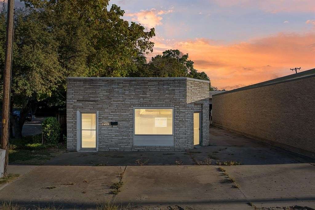 0.07 Acres of Commercial Land for Sale in Hillsboro, Texas