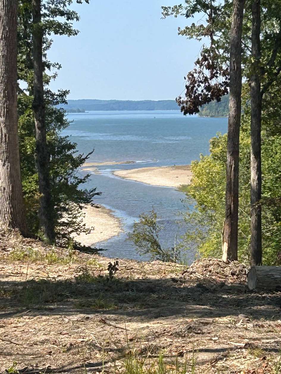 8 Acres of Residential Land for Sale in Dover, Tennessee