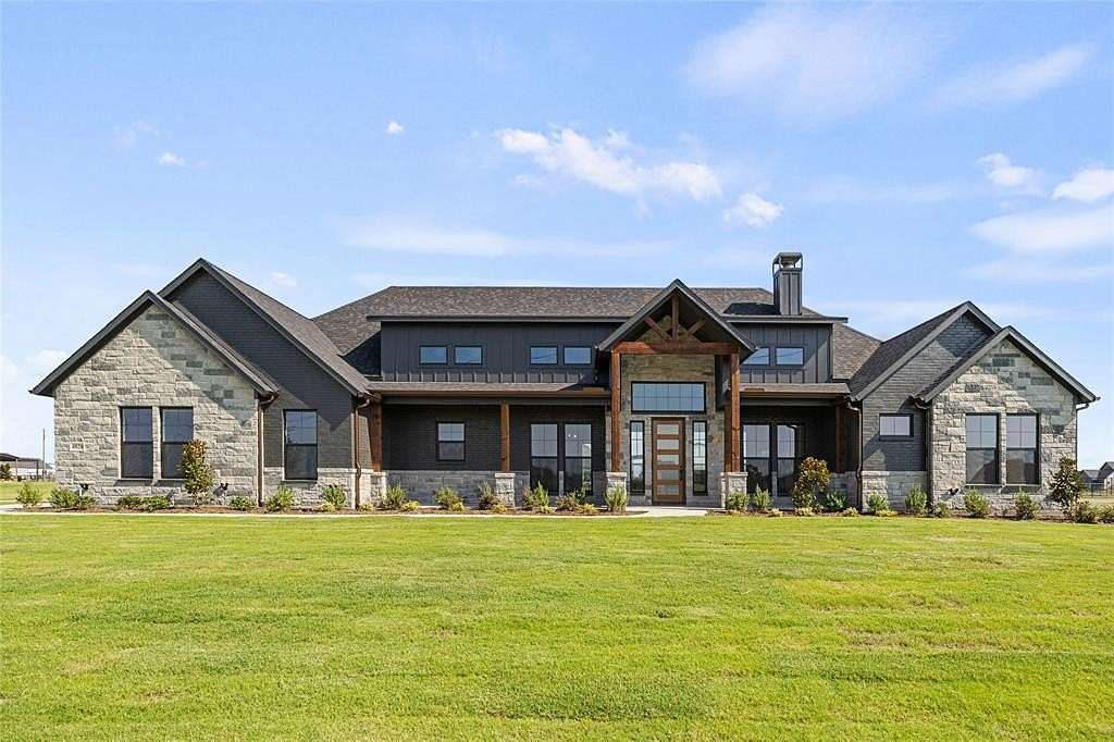 1.8 Acres of Residential Land with Home for Sale in Caddo Mills, Texas