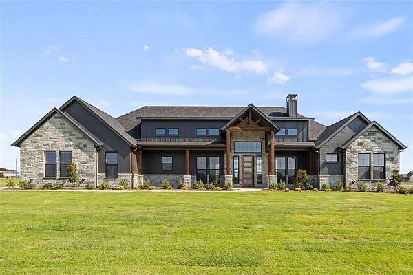 1.8 Acres of Residential Land with Home for Sale in Caddo Mills, Texas