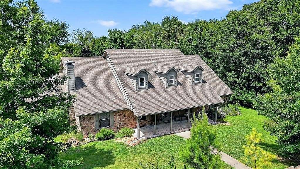 7.33 Acres of Residential Land with Home for Sale in Sherman, Texas