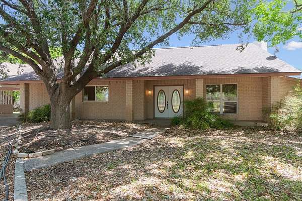 5 Acres of Residential Land with Home for Sale in Del Rio, Texas