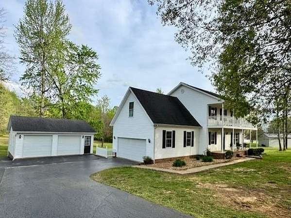 2.49 Acres of Residential Land with Home for Sale in Madisonville, Kentucky