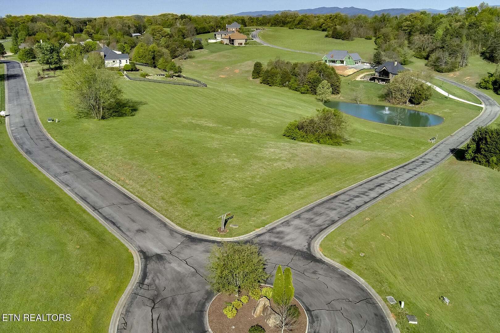 1.38 Acres of Land for Sale in Vonore, Tennessee