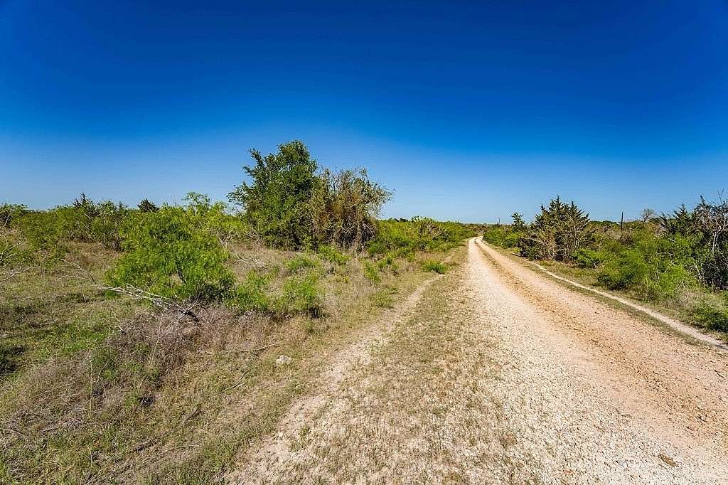 142 Acres of Land for Sale in La Grange, Texas