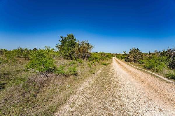 142 Acres of Land for Sale in La Grange, Texas