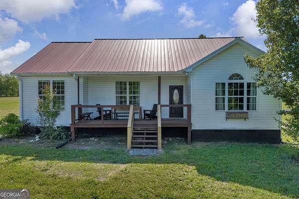 3.49 Acres of Residential Land with Home for Sale in Bowersville, Georgia