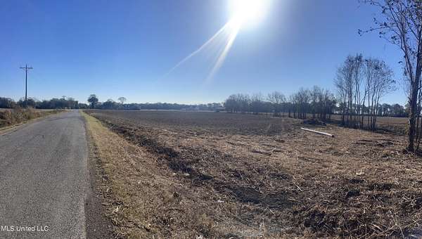 7 Acres of Residential Land for Sale in Cleveland, Mississippi