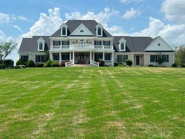 20 Acres of Agricultural Land with Home for Sale in Piperton, Tennessee